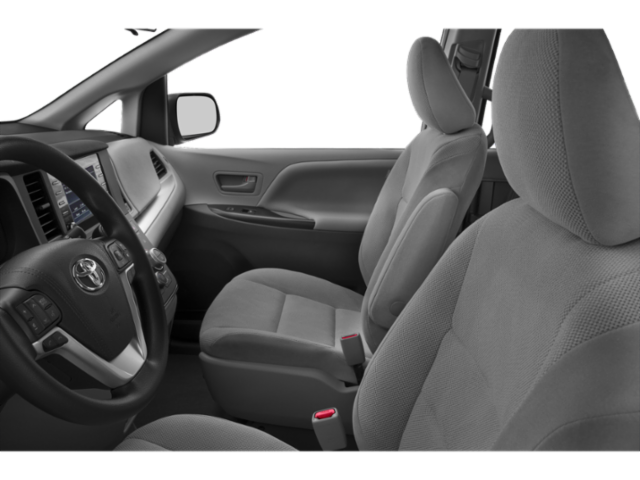 2018 Toyota Sienna SE 8 Passenger