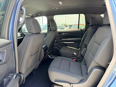 2024 Chevrolet Traverse LT