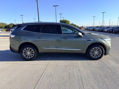 2022 Buick Enclave Essence