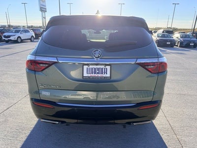 2022 Buick Enclave Essence