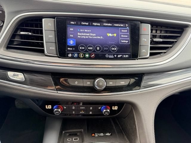 2024 Buick Enclave Essence