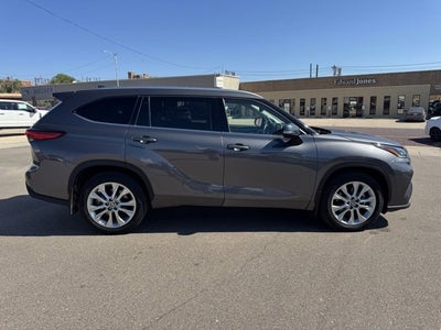 2022 Toyota Highlander Limited