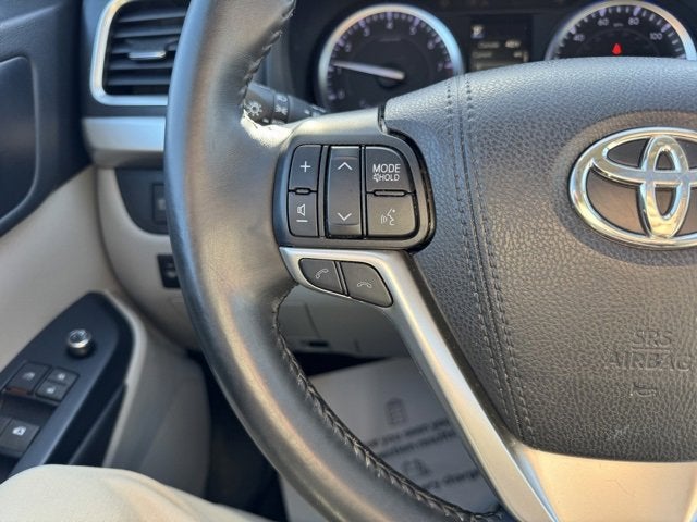 2019 Toyota Highlander SE