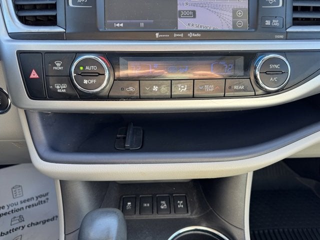 2019 Toyota Highlander SE