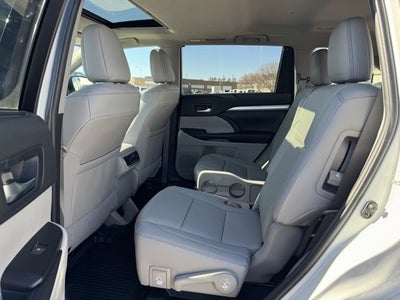 2019 Toyota Highlander SE