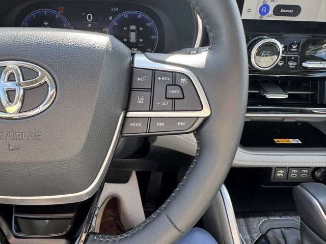 2024 Toyota Highlander Platinum