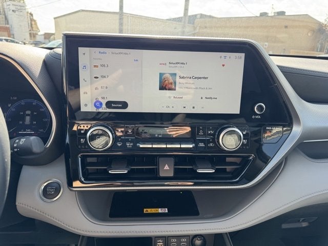 2024 Toyota Highlander Platinum