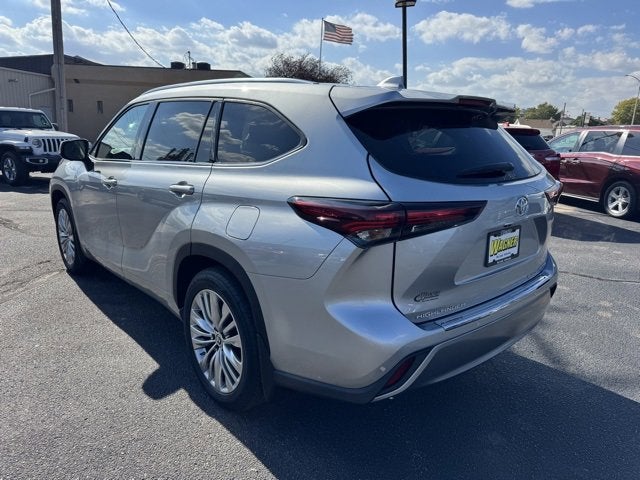 2024 Toyota Highlander Platinum