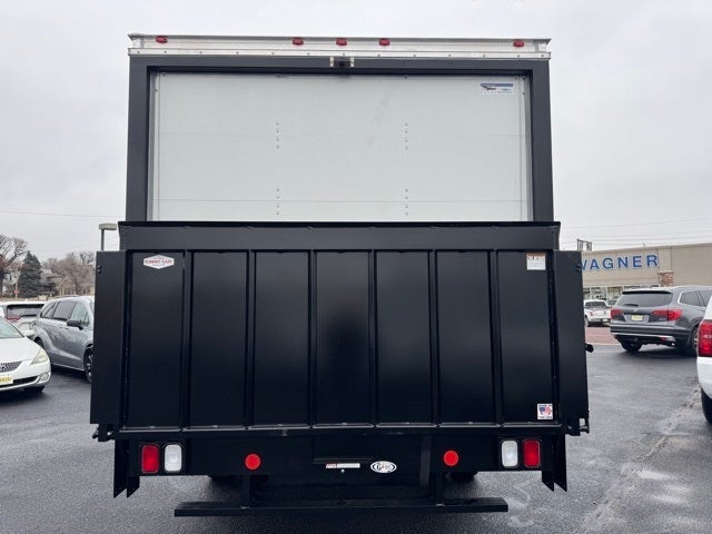 2025 Ford E-350SD Base Cutaway