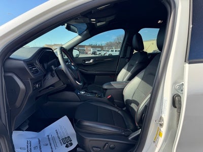 2025 Ford Escape Hybrid ST-Line Select