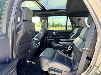 2025 Ford Expedition Platinum
