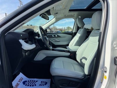 2025 Ford Explorer Platinum