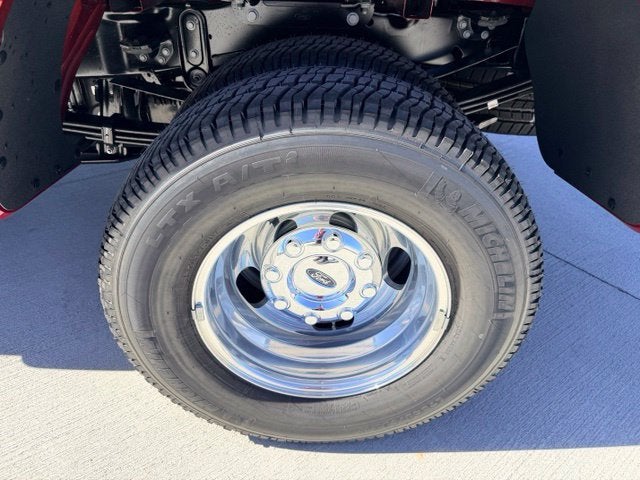 2027 Ford F-350SD Lariat DRW