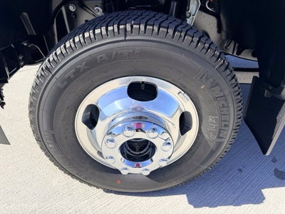 2027 Ford F-350SD Lariat DRW