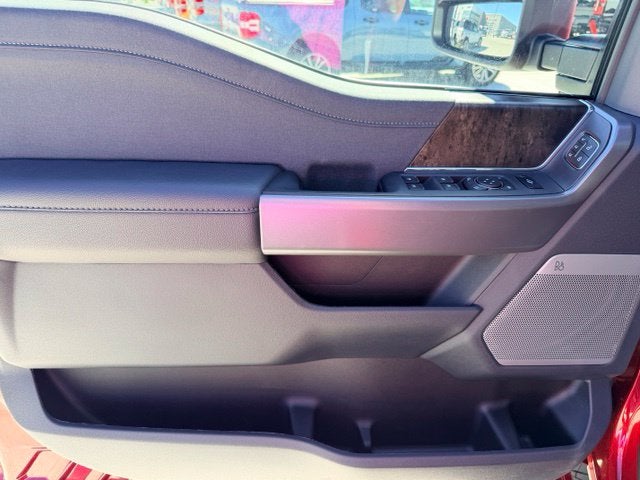 2027 Ford F-350SD Lariat DRW