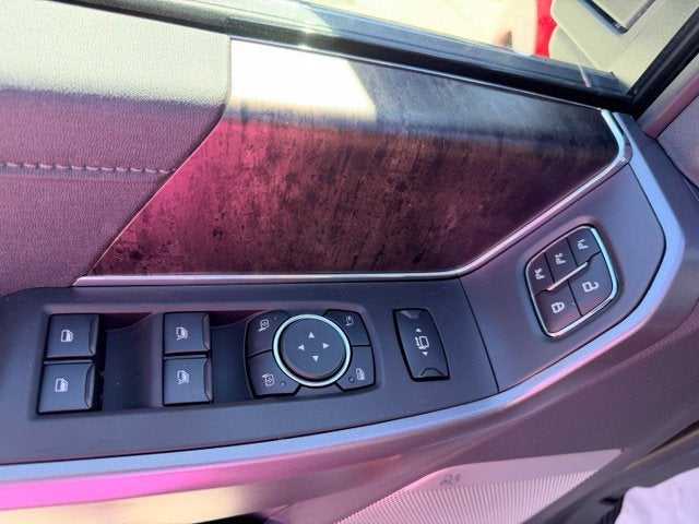 2027 Ford F-350SD Lariat DRW