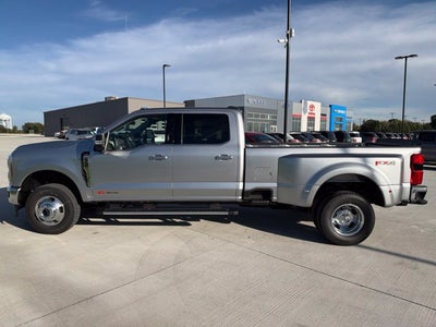 2027 Ford F-350SD Lariat DRW