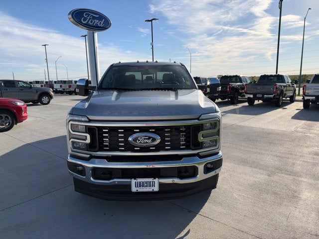 2027 Ford F-350SD Lariat DRW