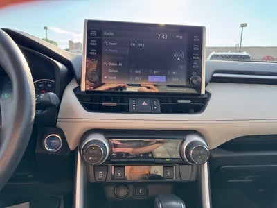 2022 Toyota RAV4 Hybrid XLE Premium