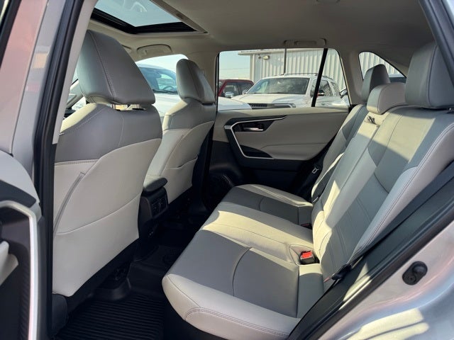 2022 Toyota RAV4 Hybrid XLE Premium