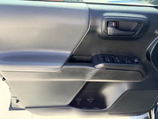 2022 Toyota Tacoma SR V6