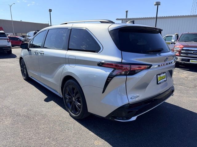 2022 Toyota Sienna XSE 7 Passenger