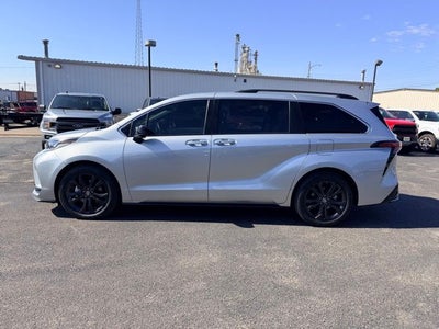 2022 Toyota Sienna XSE 7 Passenger