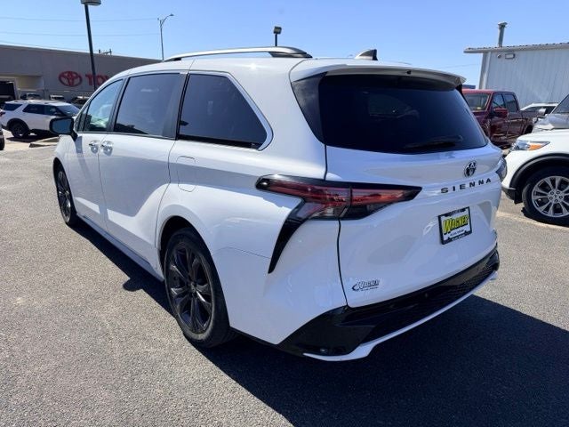 2022 Toyota Sienna XSE 7 Passenger