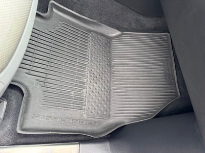 2022 Toyota Highlander Hybrid Platinum