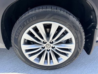 2022 Toyota Highlander Platinum