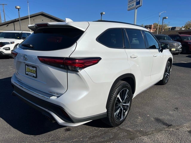2022 Toyota Highlander XSE