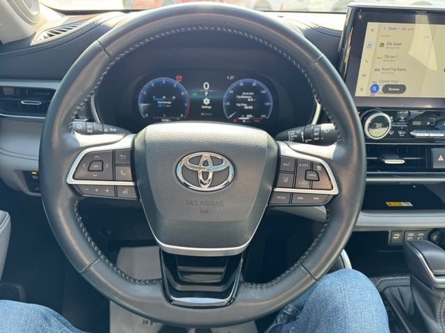 2023 Toyota Highlander Platinum