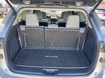 2023 Toyota Highlander Platinum