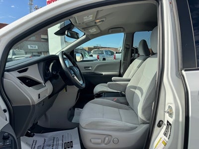 2020 Toyota Sienna LE 8 Passenger