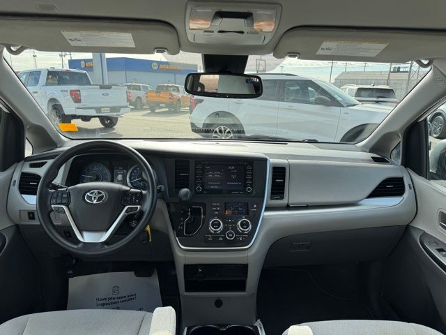 2020 Toyota Sienna LE 8 Passenger