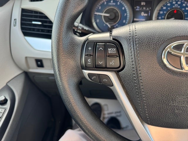 2020 Toyota Sienna LE 8 Passenger