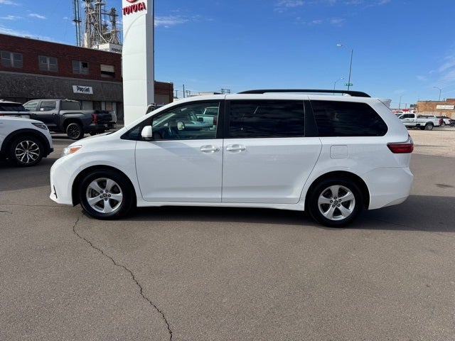 2020 Toyota Sienna LE 8 Passenger