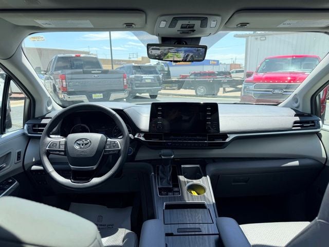 2021 Toyota Sienna Limited 7 Passenger