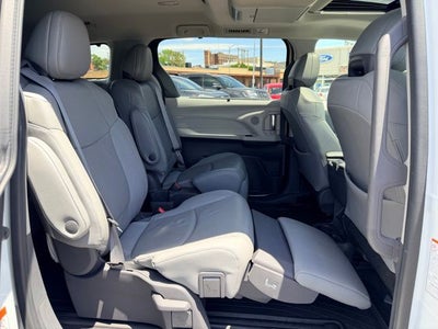 2021 Toyota Sienna Limited 7 Passenger